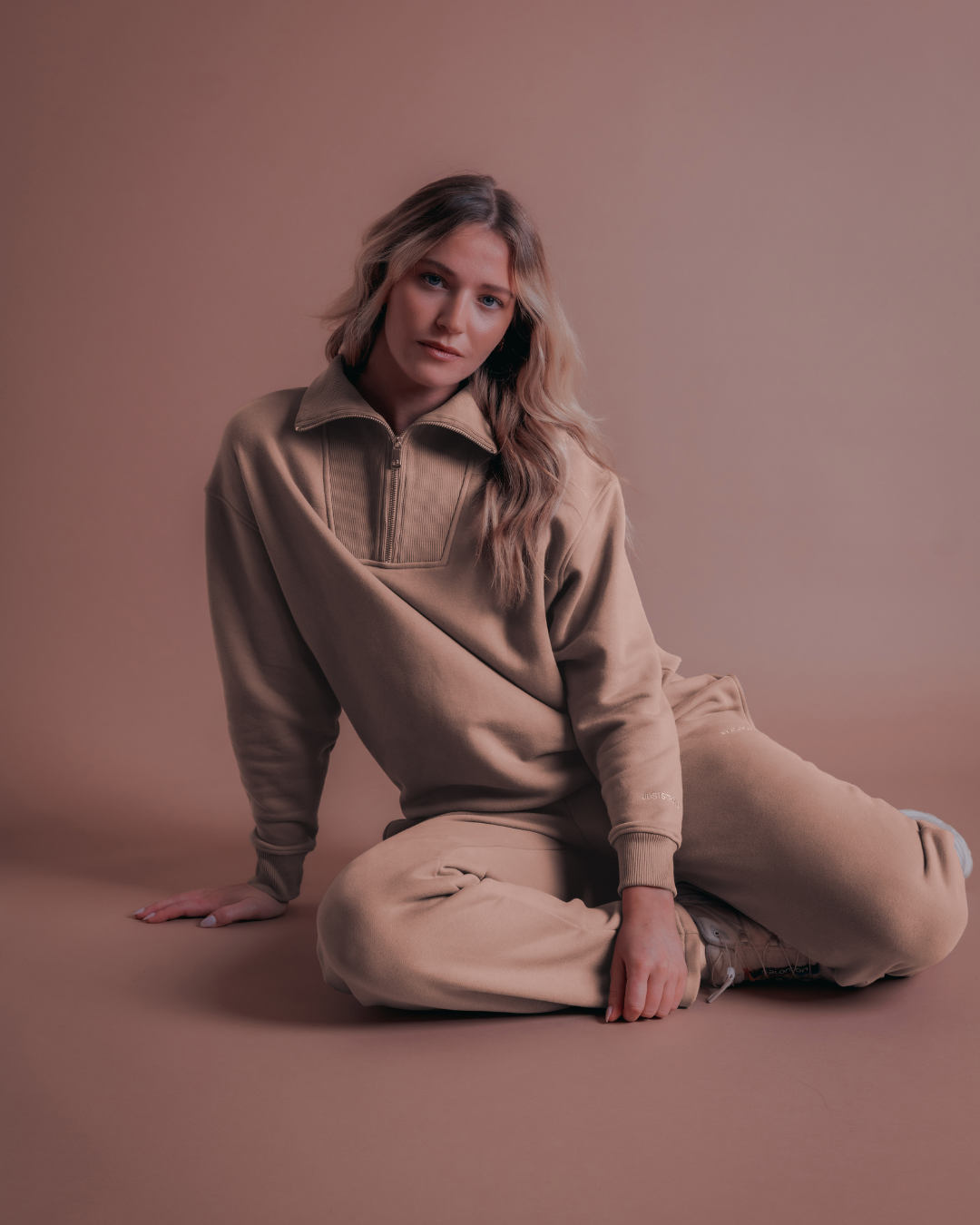 The Classic Quarter Zip - Sand