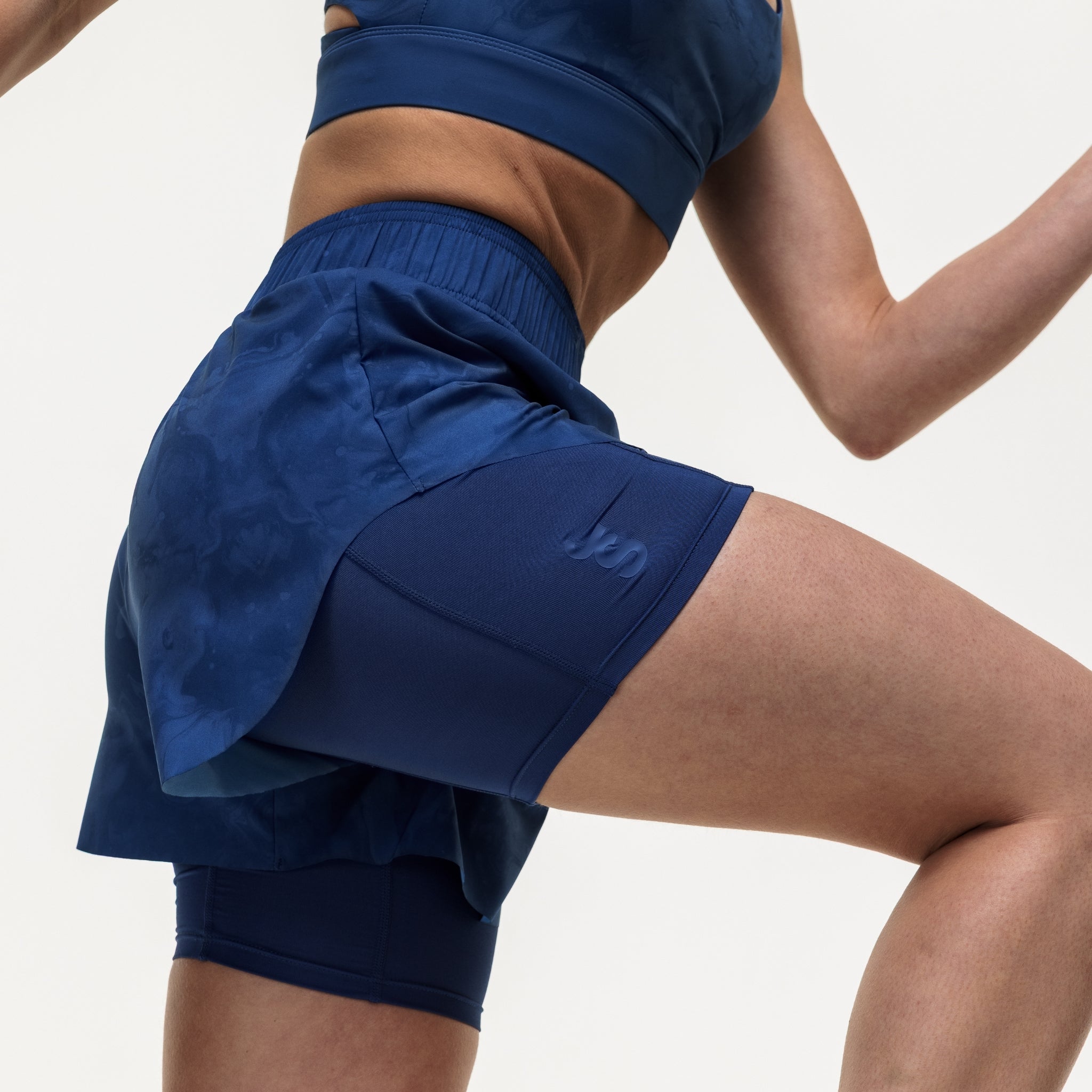 Run The Distance 2-in-1 Shorts - Indigo Marble
