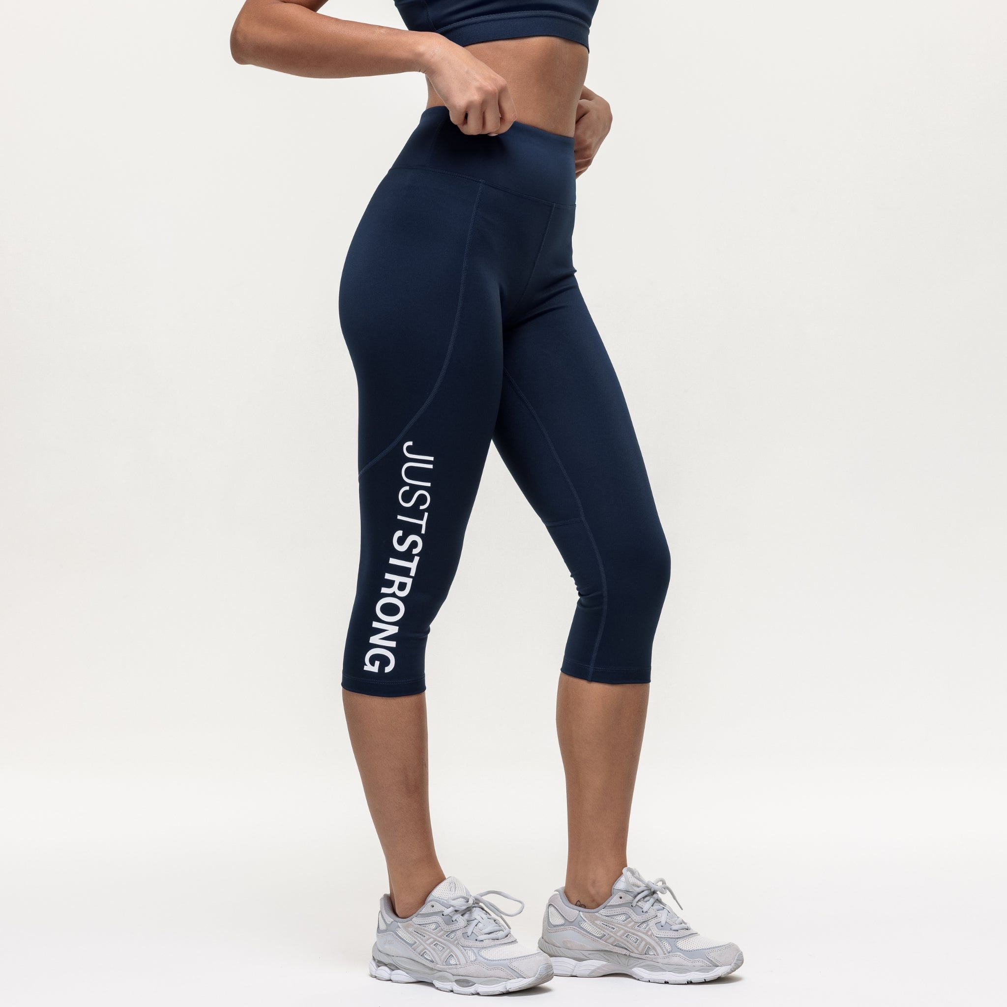 Motion Capri Leggings - Navy