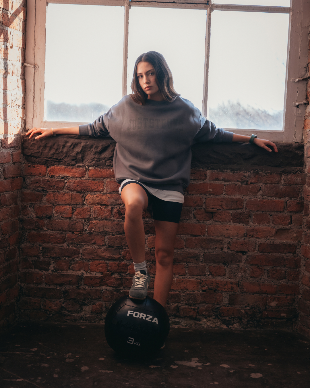 Essentials Oversized Crew - Graphite