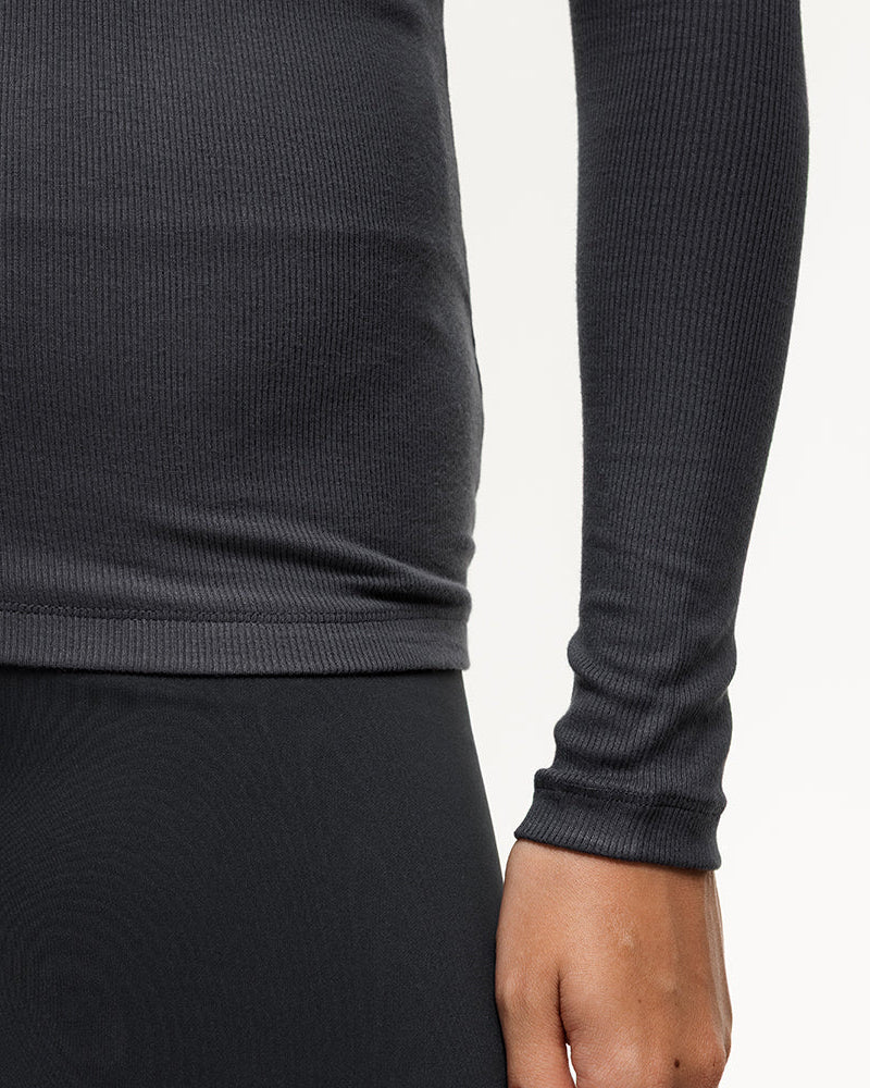 Long Sleeve Workout Tee - Washed Black