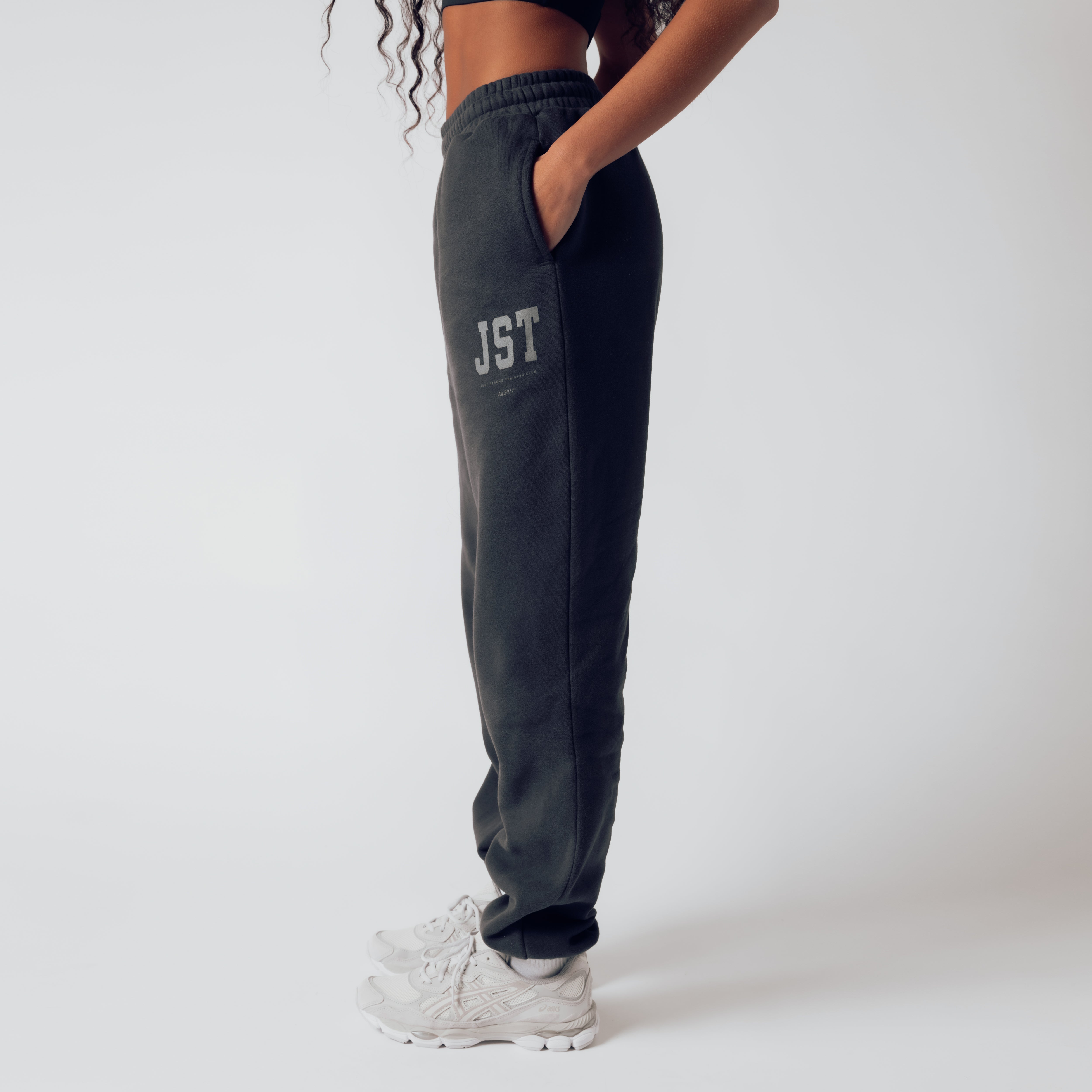 Training Club Oversized Joggers - Washed Black